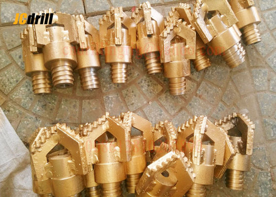 China Drag Bits For Water Well Drilling Tools API Standard  5 Inch  - 12 Inch supplier